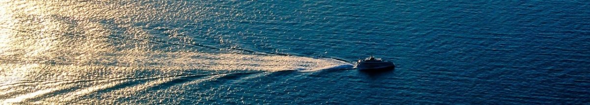 holiday_-_panoramic_ship_schmal.jpg